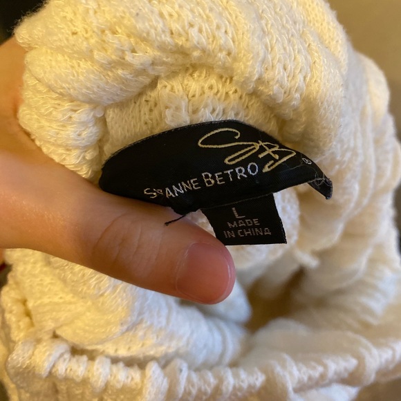 Super cute turtleneck sweater - Picture 3 of 10